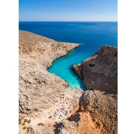 Nineta * Tavronitis (Crete)